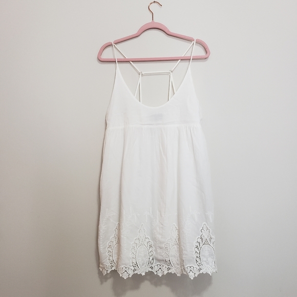 Nasty Gal cotton embroidered hem mini dress - Picture 1 of 4